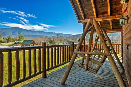 Wears Valley Casa | Spectacular MTNS Views with PRIVATE HOT TUB with Pool Table and Private Pond