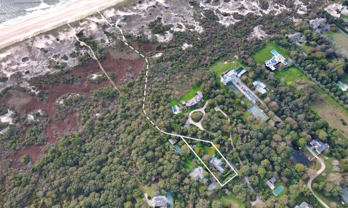 Amagansett Dunes Casa | Espectacular nuevo, frente al mar casa de playa con acceso a la playa privada y piscina climatizada