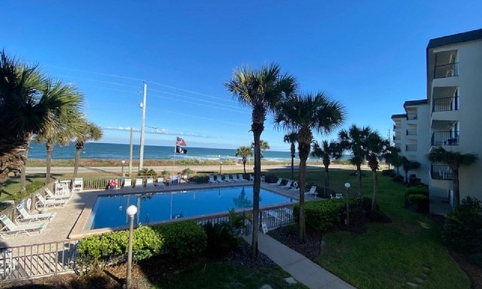 Ormond-by-the-Sea Condominio | Spectacular Ocean and Pool View Premium Condominium in Ormond Beach Florida