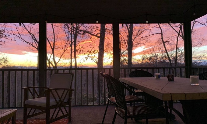 Brevard Casa | Spectacular panoramic mountain views! 3 king suites, hike, bike, swim, paddle