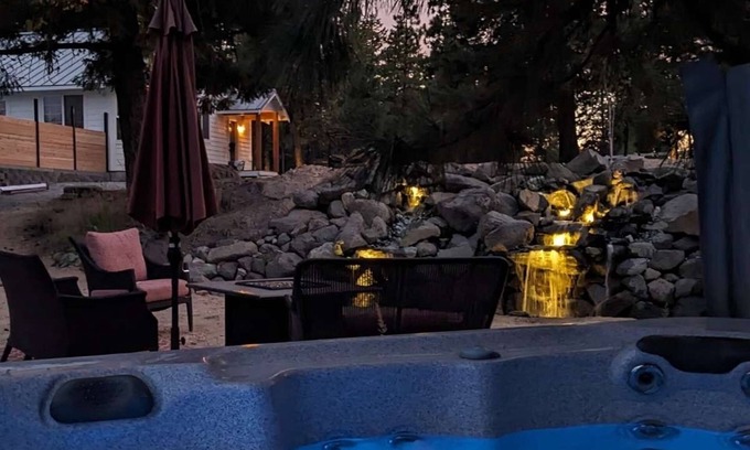 Chelan Casa | Spectacular peaceful out of town getaway only 5 miles from downtown Lake Chelan.