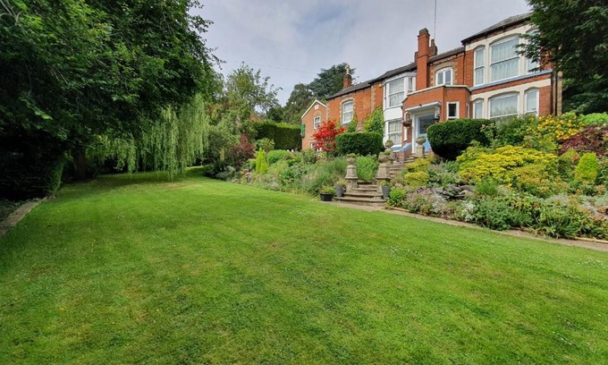 Leicester Casa | Spectacular Period Property Located In Leicester