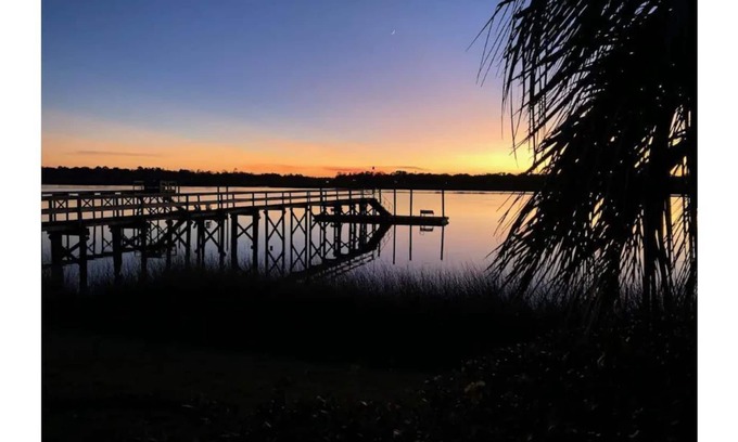 Cordesville Casa | Spectacular Sunsets on the Ashley River