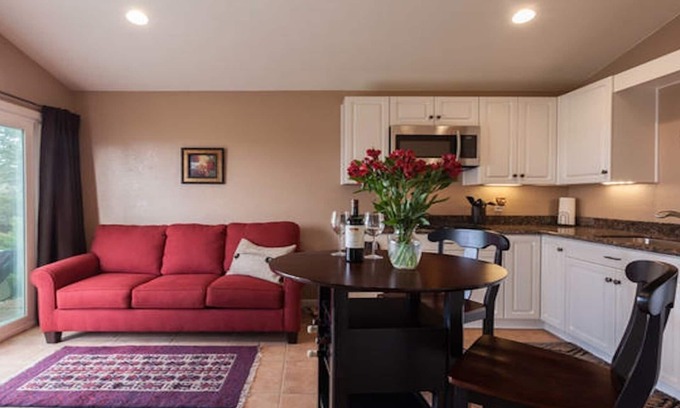 Atascadero Casa | Espectacular vista en el medio de Wine Country: Private 1-Bedroom Guesthouse
