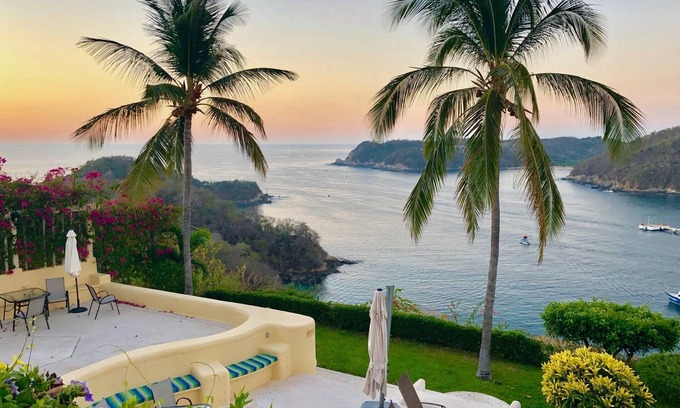Playa Chahué Condominio | DISPONIBLE del 7 de diciembre al 19 de diciembre. Frente al mar, 1 BR, Penthouse de 2 pisos. Vista espectacular