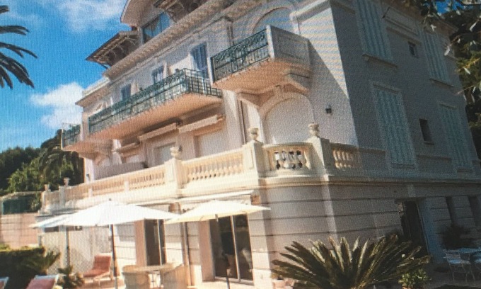 Sainte-Maxime Apartamento | Impresionante con vista completa del mar. Un tesoro escondido Une belle maison.