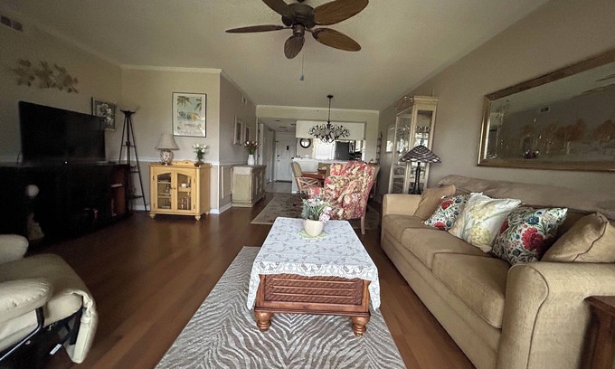 Plantation Condominio | Spectacular views of the golf course & lake from 3rd floor lanai. Venice, FL.
