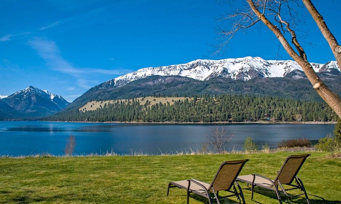 Joseph Casa | Spectacular Views of Wallowa Lake & Mountains w/ Gas Fireplace & Large Yard