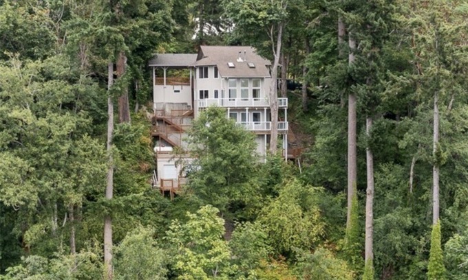 Vashon Island Casa | Spectacular Waterfront Refuge