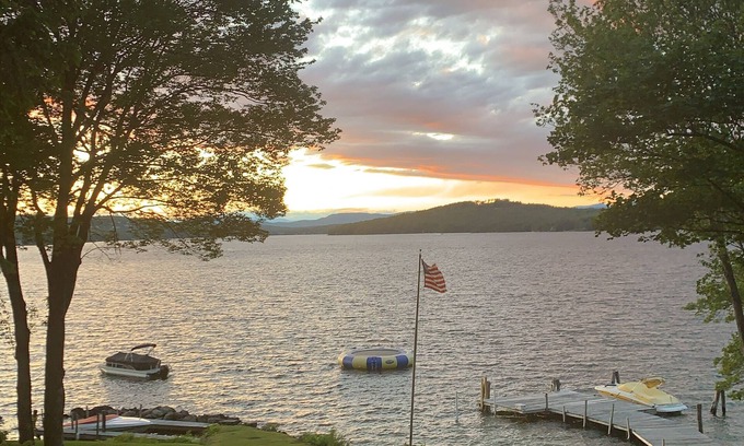 Laconia Casa | Spectacular Winnipesaukee Waterfront, Amazing Lake and Mountain Views, Huge Deck