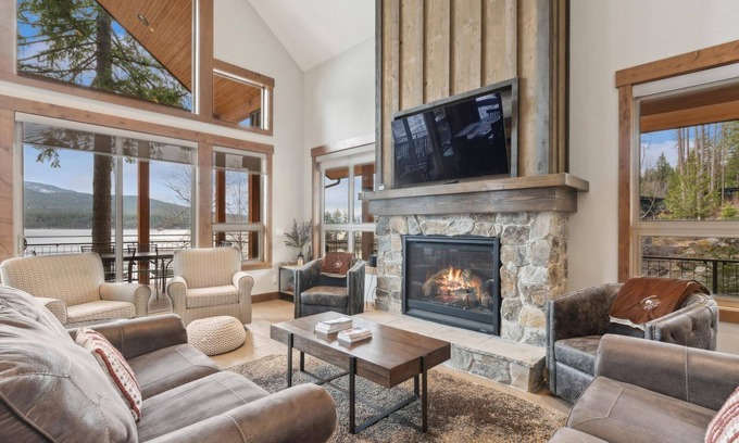 Whitefish Casa | Spend Summer in Whitefish! Luxury Lakeside Home with Hot Tub and Stunning Views!