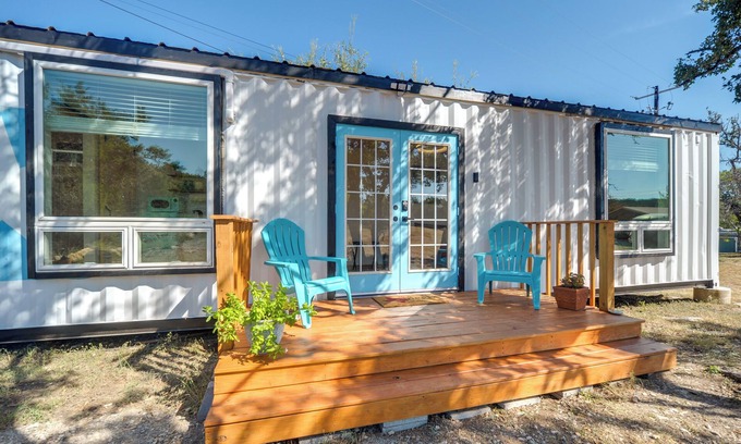 Pedernales Canyon Ranch Apartamento | Spicewood Luxury Container: 8 Mi to Lake Travis!