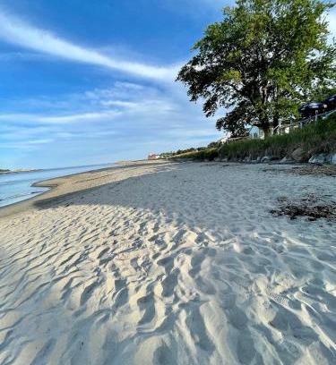 Phippsburg Casa | Spinneys Guesthouse & Beach Cottages