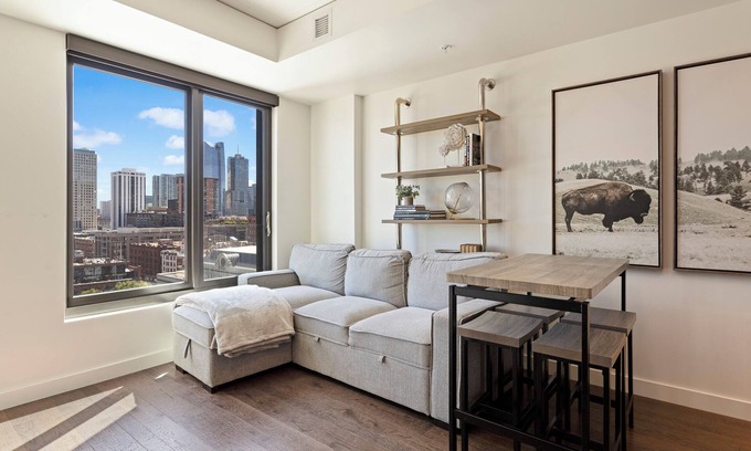 LoDo Apartamento | SPIRE 1224: New Hot Hidden Gem !This is a special winter price through 2/28/25!