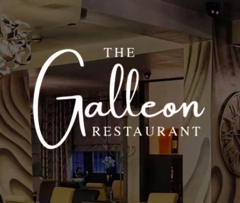 Chesterfield Cama Y Desayuno | Spire View at THE GALLEON RESTAURANT