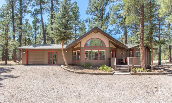 Flagstaff Cabaña | La cabaña en Spirit Hollow. Esta hermosa casa de campo súper tranquila se encuentra en 5 acres