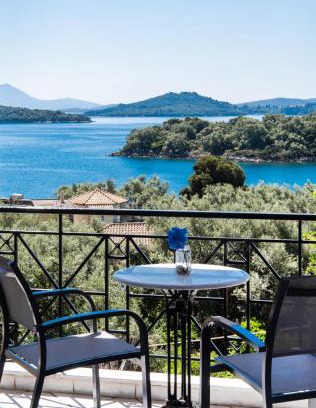 Perigiali Hotel | Spiros Sea View