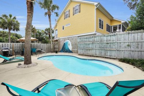 Savannah Beach Apartamento | Splash Inn Lower Unit: Heated Pool & Walk to Beach