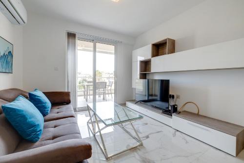 Swieqi Apartamento | Splendid 2BR Apartment, steps to St Georges Bay