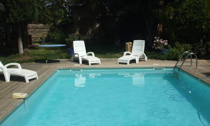 Pezenas Villa | Espléndida villa de piedra y madera con aire acondicionado: en Pézenas (ciudad de la Edad Media).