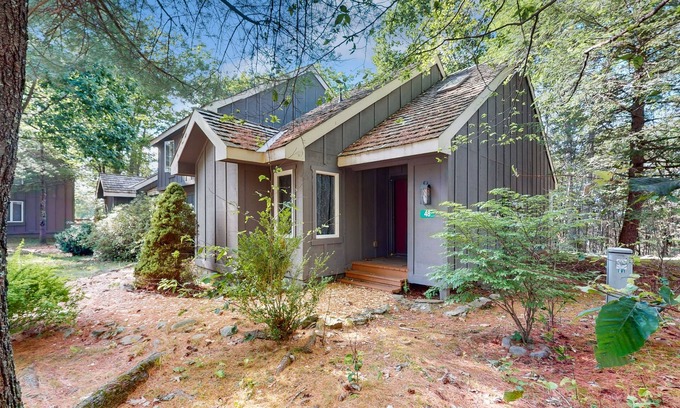 White Haven Casa | Splendid home with deck, W/D & free WIFI