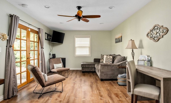 Hillsboro Casa | Great Deals on Summer Stays!