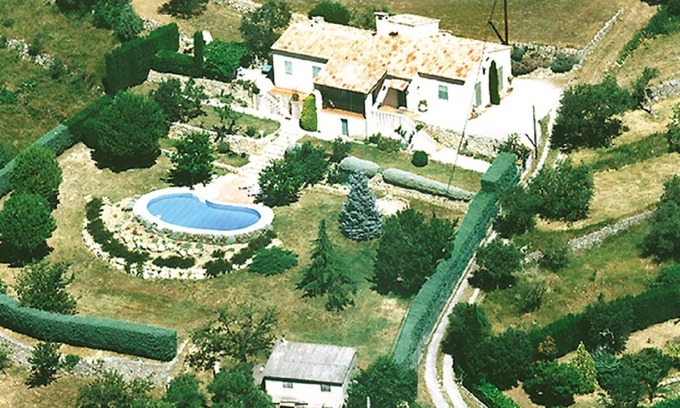 Tourrettes Villa | Espléndida villa típica provenzal en 10,000 m2, vista panorámica de 180 °, piscina