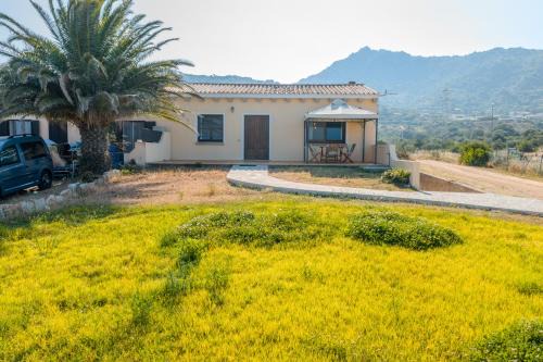 Case Peschiera-Lu Fraili Apartamento | Splendido Stazzo vista mare San Teodoro Lu Fraili