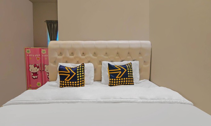 Pekanbaru Hotel | SPOT ON 92570 Putri Guest House Syariah Near SPBU Rimbo Panjang