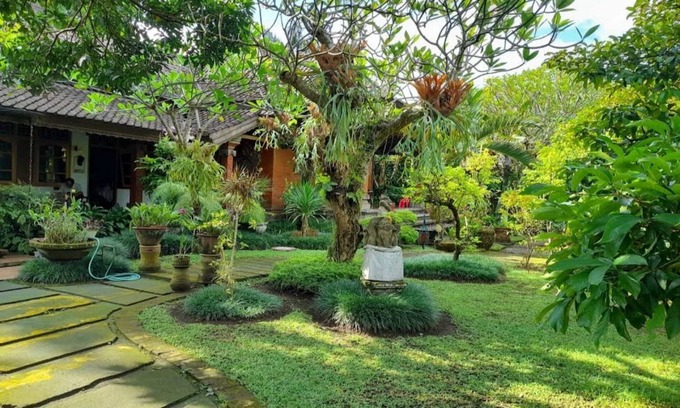 Kecamatan Narmada Hotel | SPOT ON 93651 Losmen Ida Near PT. Narmada Awet Muda (Pabrik Lingsar)