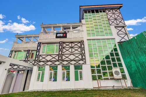 Srinagar Hotel | SPOT ON Impulse Homes
