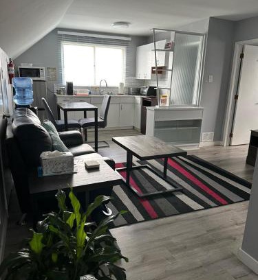 East Kildonan Apartamento | Spotless 2 Bedrooms Suite 2 in Winnipeg
