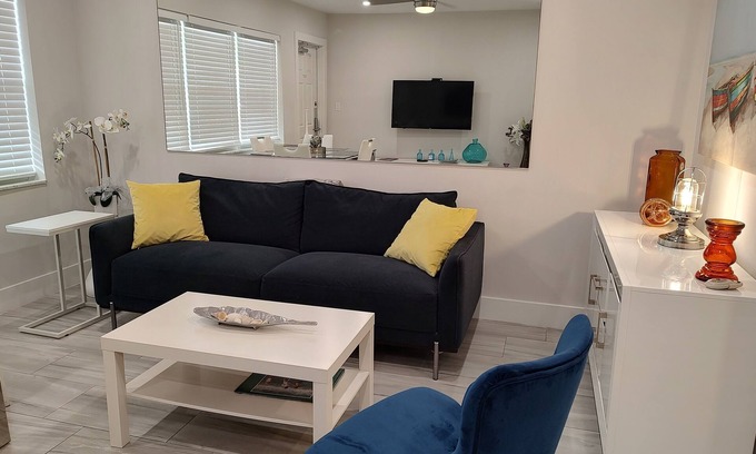 Harbor Village Condominio | Recién remodelado, todo nuevo
