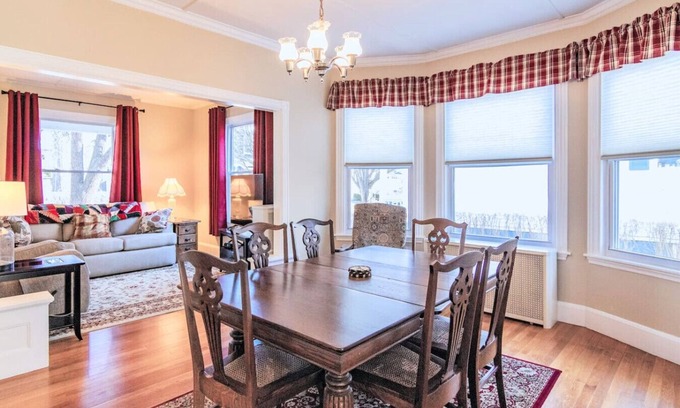 Oakdale Apartamento | Spotless Victorian on William