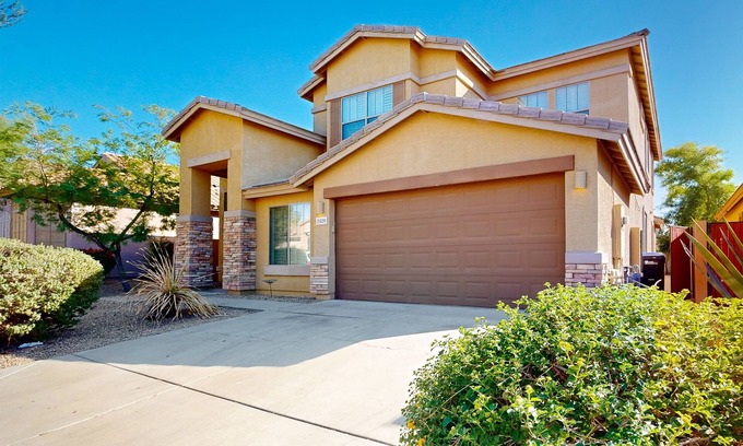Carefree Crossing Casa | Sprawling home with an enclosed yard, open layout, fireplace, grill, & W/D