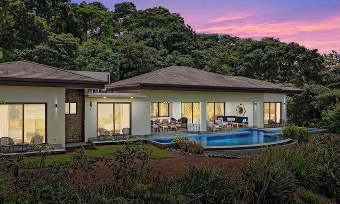 Playa Hermosa Casa | Sprawling Single Level Home - Huge Terrace & Pool