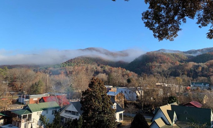 Hot Springs Hotel | Spring Creek Hotel