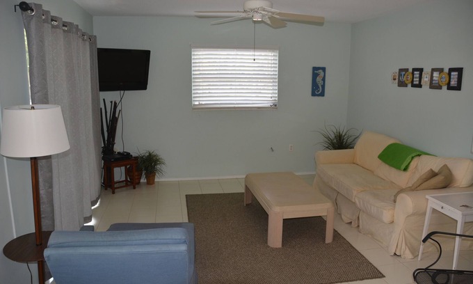 Venice Condominio | Primavera / Verano Especial! A pie de playa, restaurantes, compras!