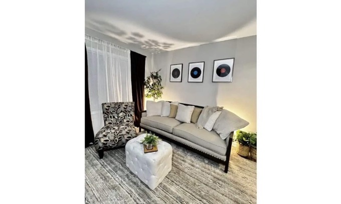 Mableton Casa | Spring Townhome mins to Six Flags Truist Park ATL