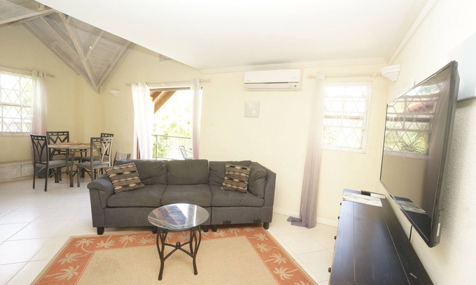 Bridgetown Condominio | Springcourt 2 - 1 BR condo near beaches W/POOL