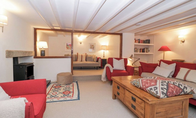 Kingsand Casa | SPRINGFIELD, pet friendly, character holiday cottage in Kingsand
