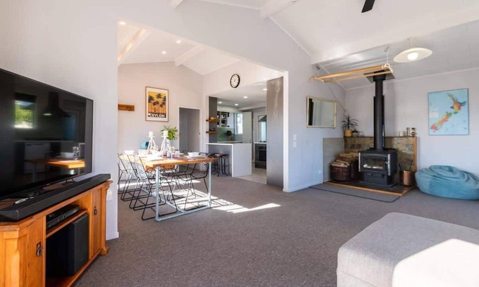 Springfield Casa | Springfield Sun Trap - Great Family Friendly House with Spa & Sleep Out