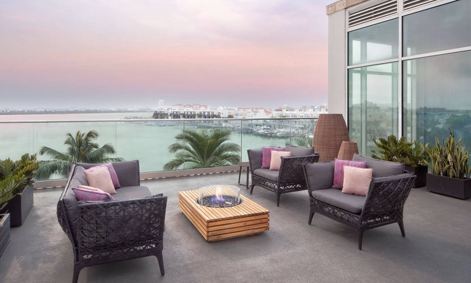 Clearwater Beach Hotel | SpringHill Suites by Marriott Clearwater Beach