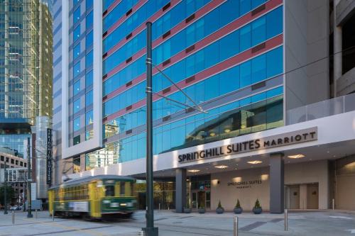 Charlotte Center City Hotel | SpringHill Suites by Marriott Charlotte City Center