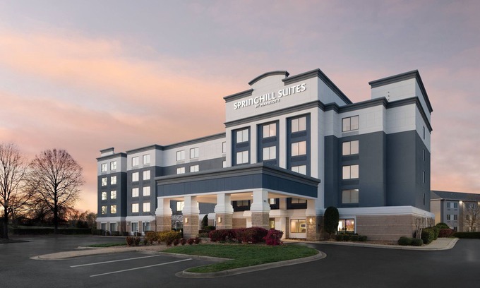 Concord Hotel | SpringHill Suites by Marriott Charlotte Concord Mills Spdwy