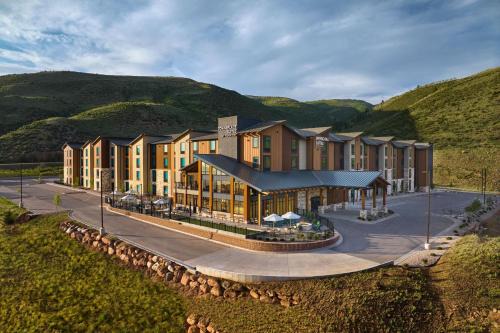Avon Hotel | SpringHill Suites by Marriott Avon Vail Valley