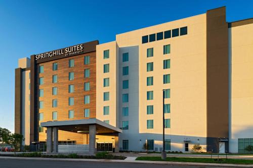 Brazos Hotel | SpringHill Suites Waco