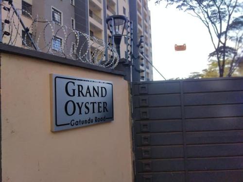 Lavington Apartamento | SQ Grand Oyster Apartment