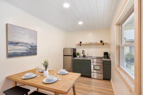 Holderness Casa | Squam Lake 3 bed plus 3 bath rental (Suite 7)
