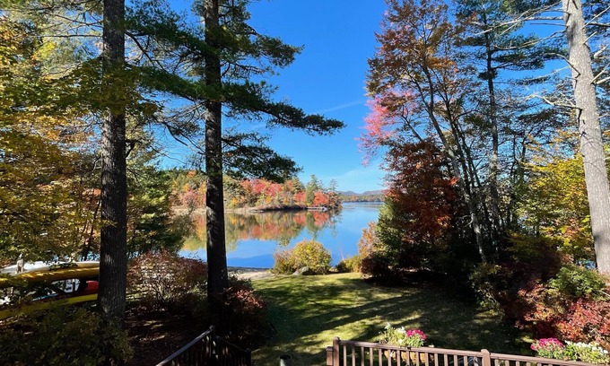 Center Harbor Casa | Squam Lake Waterfront A-frame